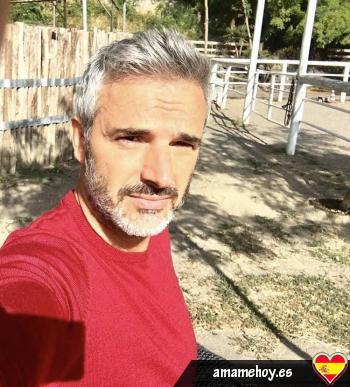 roland03 - date a Spanish, 100% free roland03