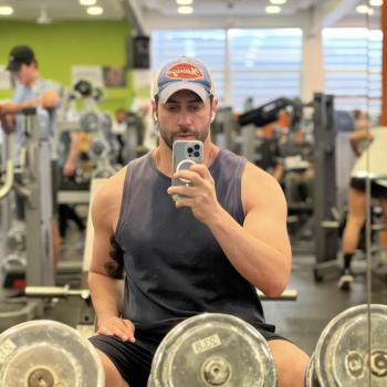 RafaelNavarro spoofed photo banned on amamehoy.es